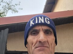 Ca ingrijitor la o casa curte exterior