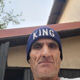 Ca ingrijitor la o casa curte exterior